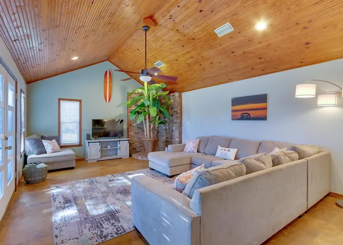 Holiday home Serene Vacation W/ Gas Grill Pensacola