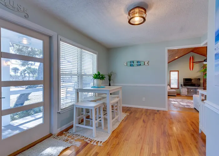 Serene Vacation W/ Gas Grill Holiday home Pensacola